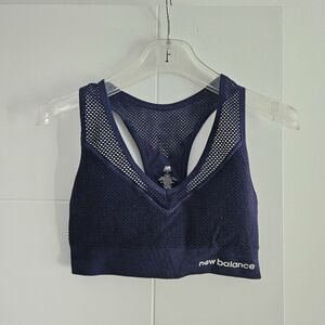 New Balace M Mesh Sports Bra w Removable Cups Medium Workout